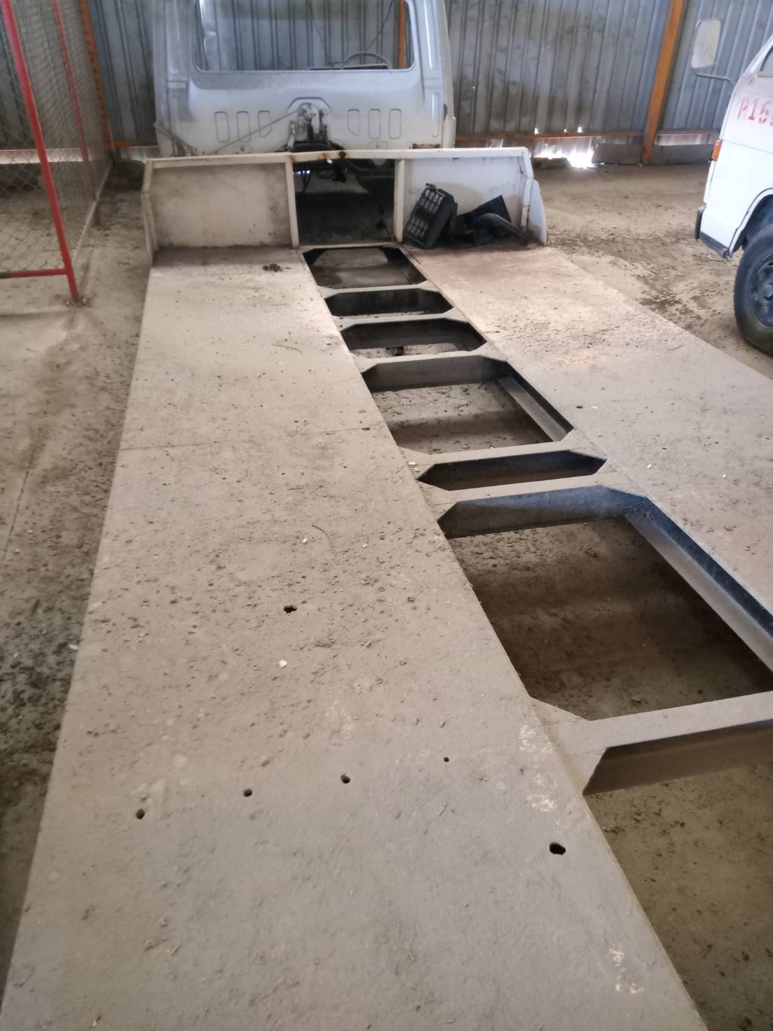 หางพื้นเรียบท้ายลาด สภาพดี