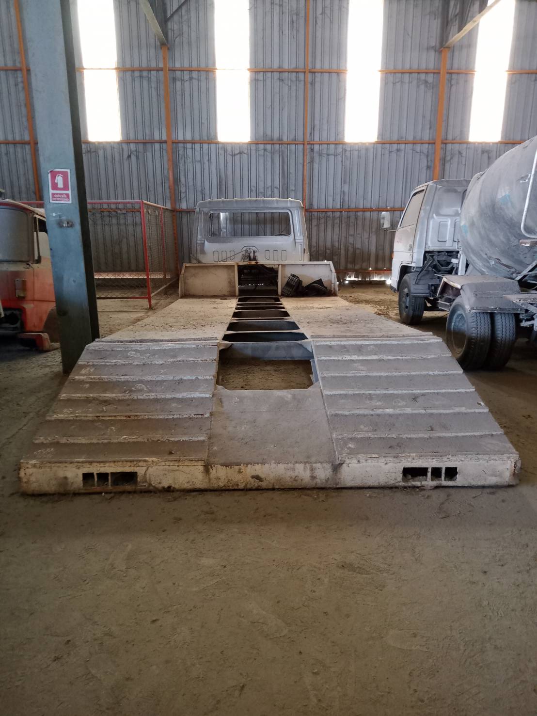 หางพื้นเรียบท้ายลาด สภาพดี