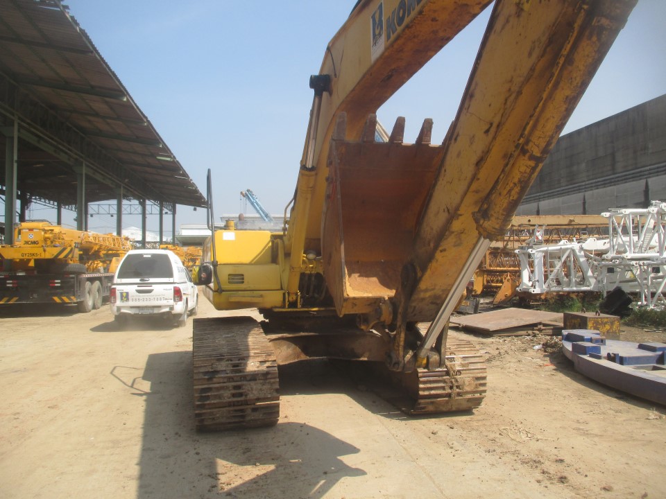ขายด่วนKOMATSU PC200 ช่วงล่างเต็มระบบดีเอวแน่นสภาพสวย ปั้ม ดี แรง เร็ว เอวแน่น แห้งดี ช่วงล่างเต็ม เฟรมสวย