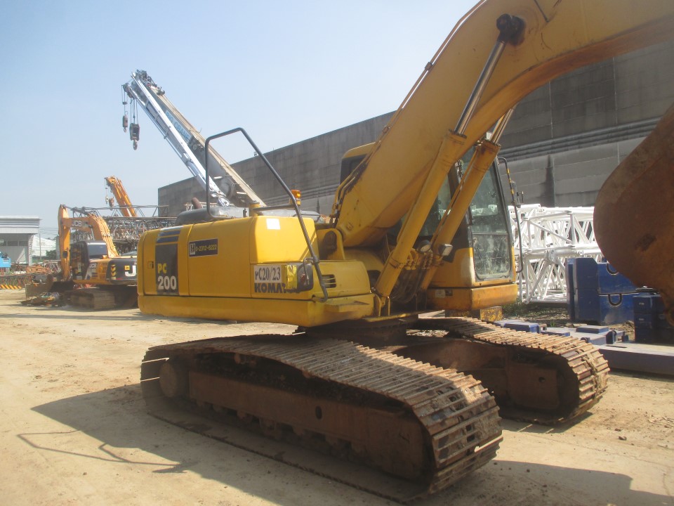 ขายด่วนKOMATSU PC200 ช่วงล่างเต็มระบบดีเอวแน่นสภาพสวย ปั้ม ดี แรง เร็ว เอวแน่น แห้งดี ช่วงล่างเต็ม เฟรมสวย