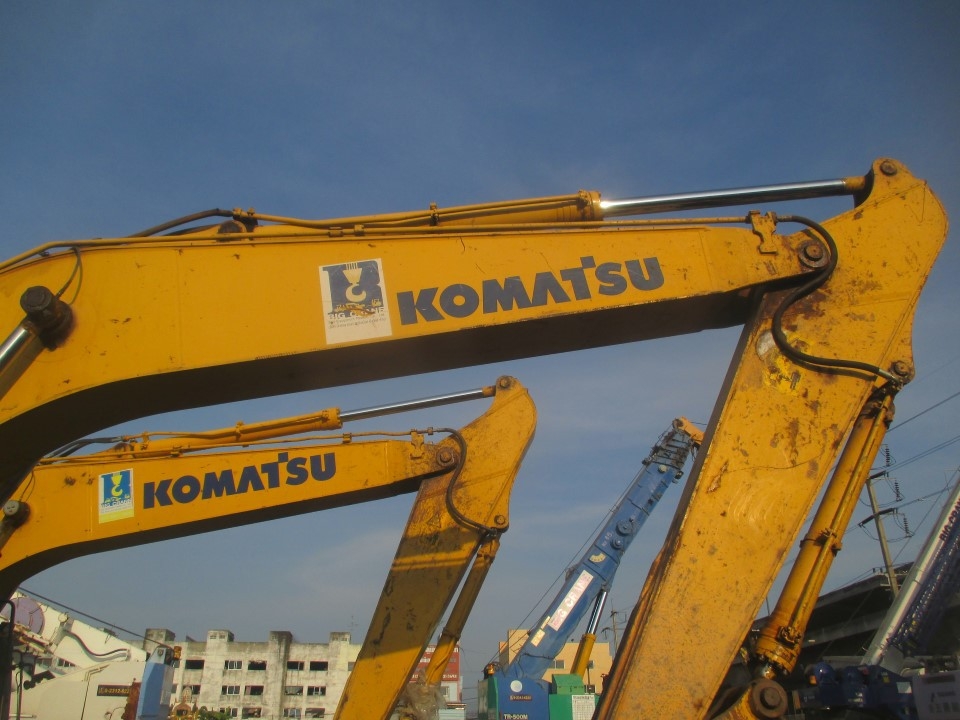 ขายด่วนKOMATSU PC200 ช่วงล่างเต็มระบบดีเอวแน่นสภาพสวย ปั้ม ดี แรง เร็ว เอวแน่น แห้งดี ช่วงล่างเต็ม เ ขายด่วนKOMATSU PC200 ช่วงล่างเต็มระบบดีเอวแน่นสภาพสวย ปั้ม ดี แรง เร็ว เอวแน่น แห้งดี ช่วงล่างเต็ม เ