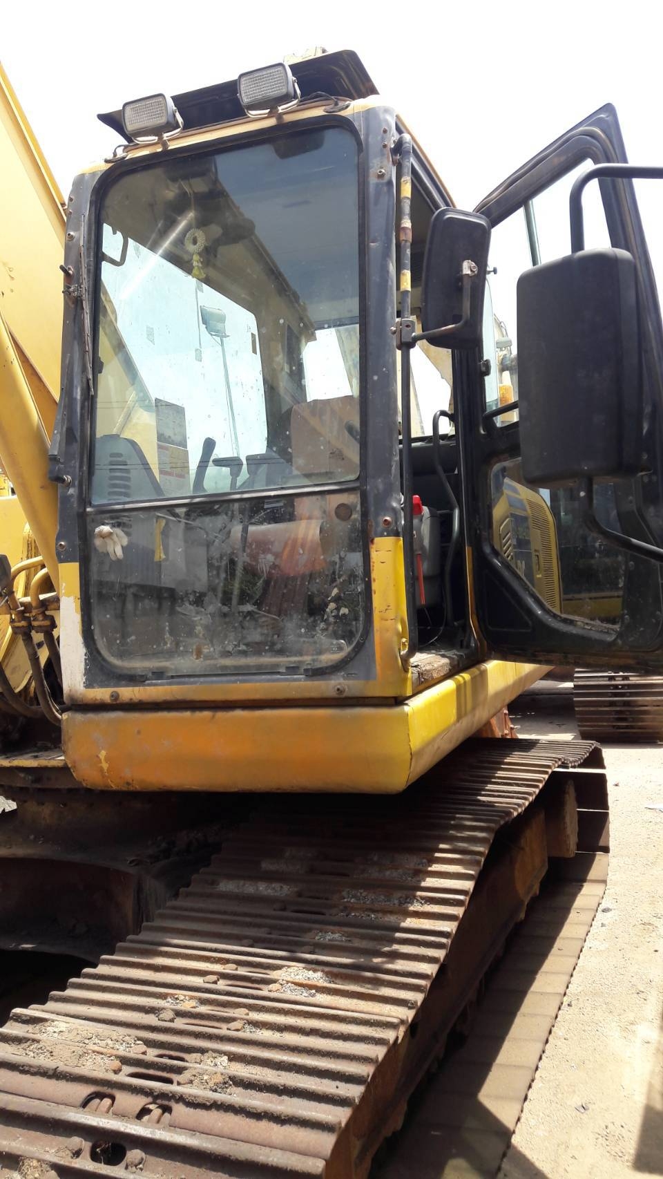 ขายด่วนKOMATSU PC200 ช่วงล่างเต็มระบบดี