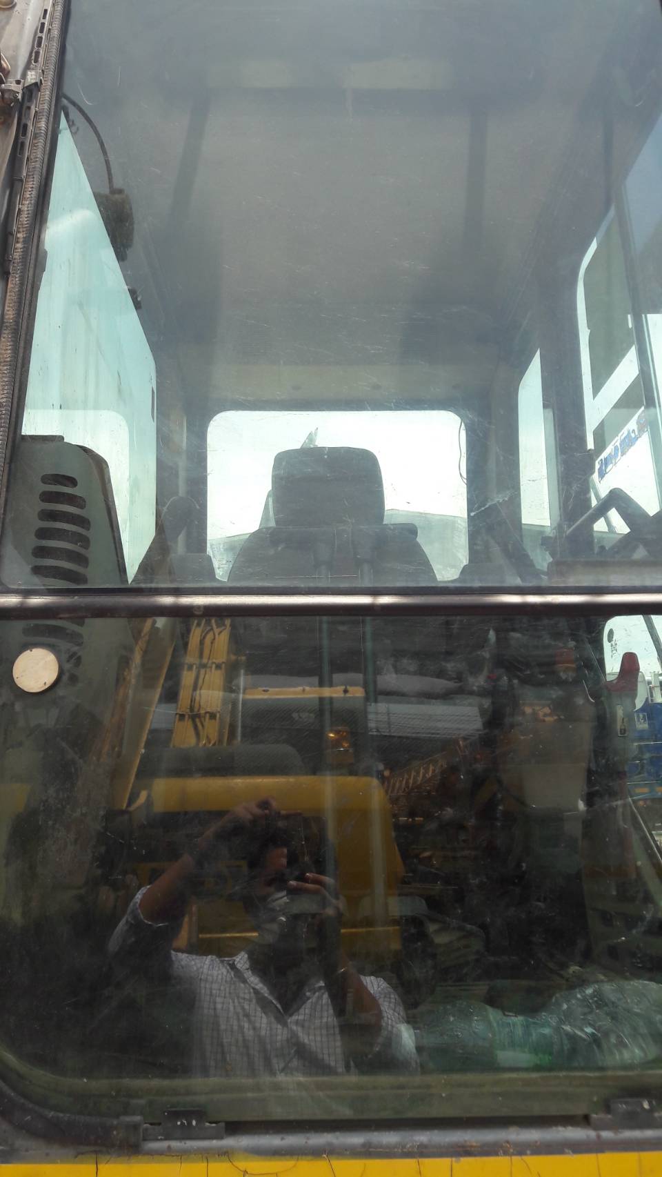 ขายด่วนKOMATSU PC200 ช่วงล่างเต็มระบบดีเอวแน่นสภาพสวย ปั้ม ดี แรง เร็ว เอวแน่น แห้งดี ช่วงล่างเต็ม เฟรมสวย