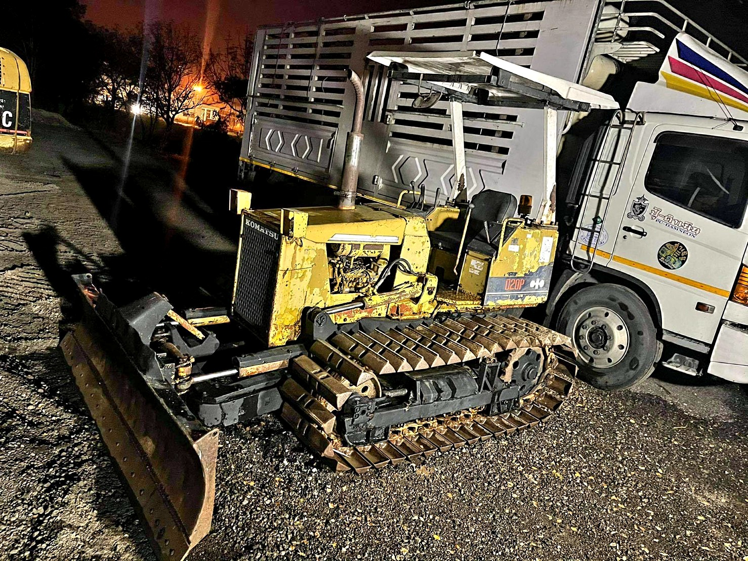Komatsu D2-6. เก่านอก แน่นทุกจุด Komatsu D2-6. เก่านอก แน่นทุกจุด