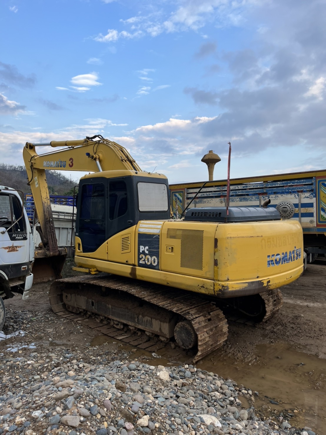 Komatsu pc200-7 เต็มทุกจุด หล่อมาก