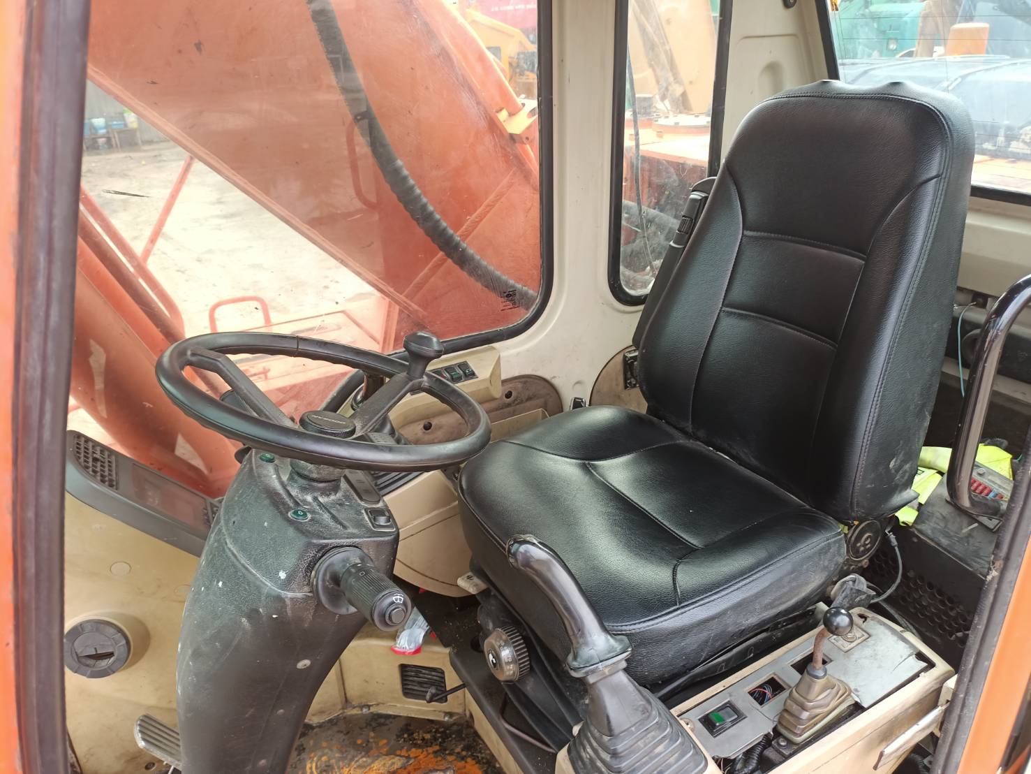 Doosan 210WV หล่อมาก  พร้อมใช้งาน