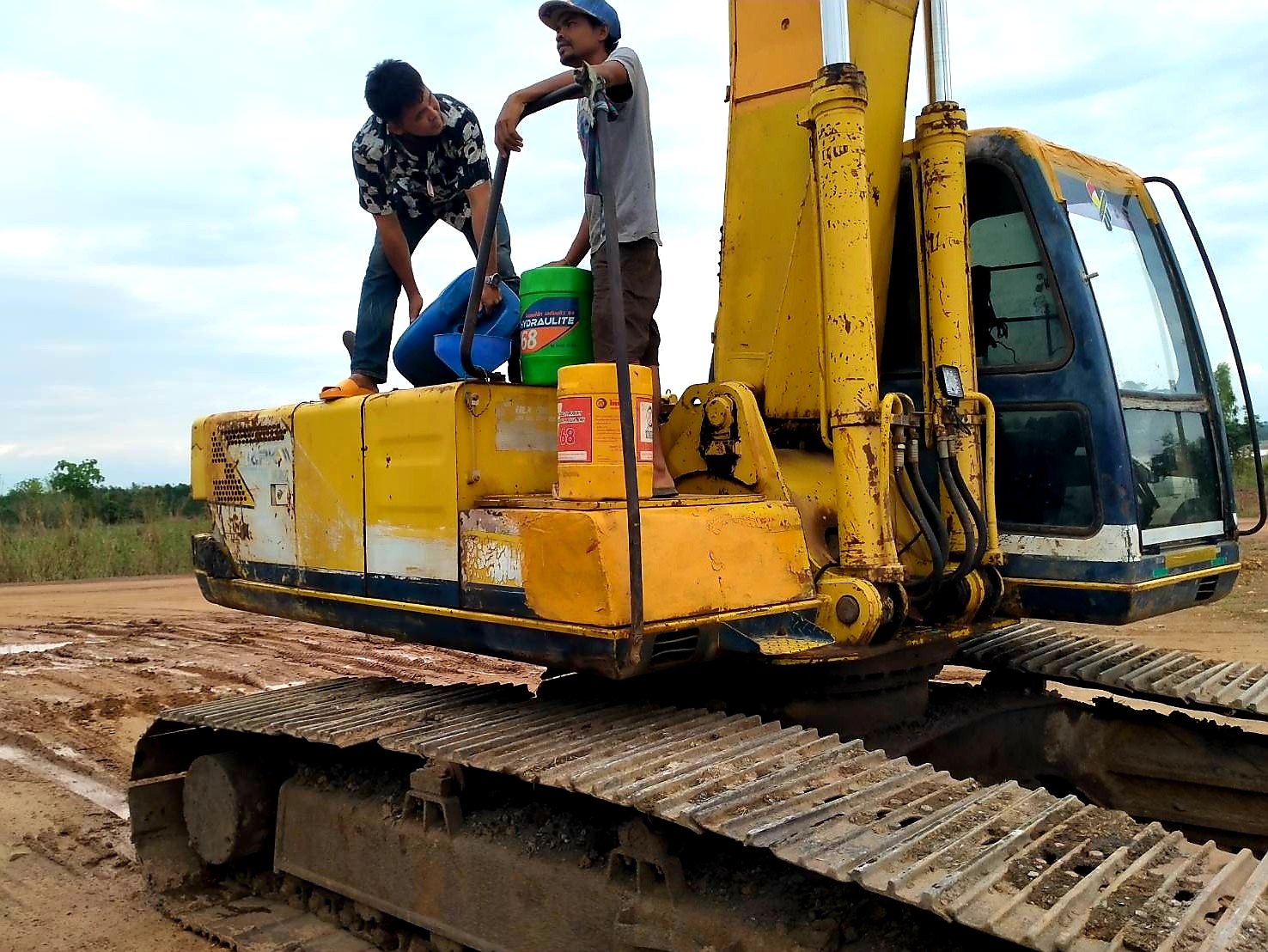 KOBELCO SK200 MARK3 ไฟฟ้าครบ ช่วงล่างเต็ม