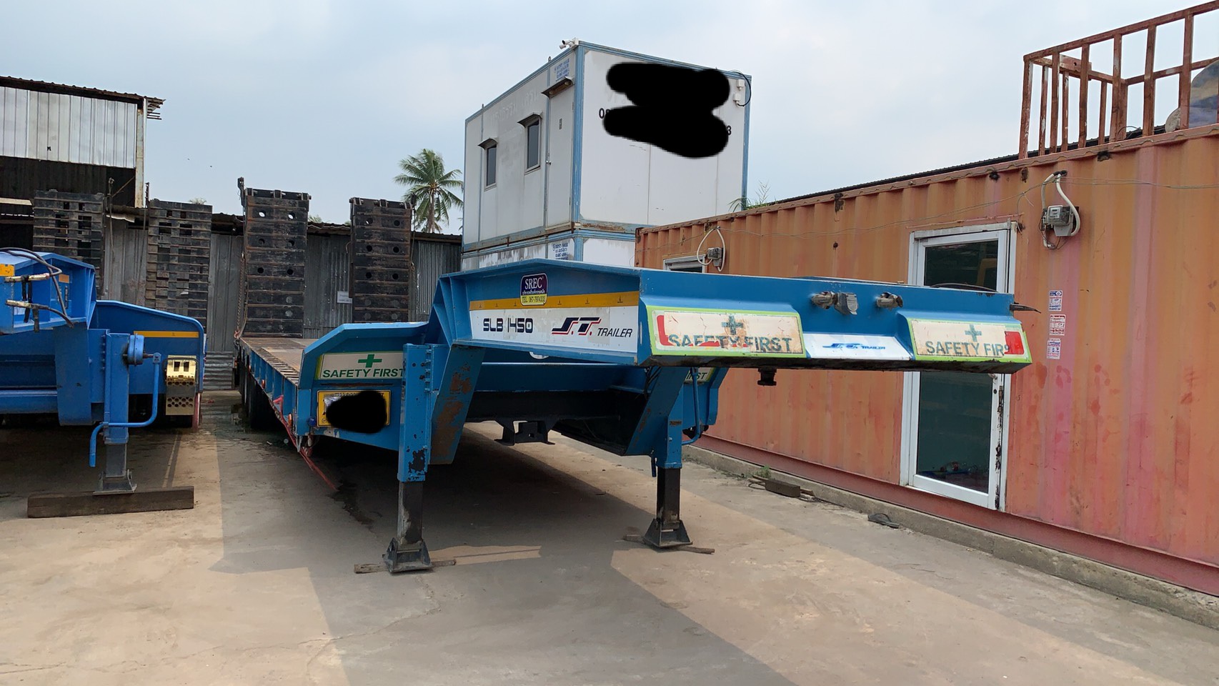 หางโรเบท3เพลา ยางใหม่12 เส้น มีบรรไดไฮดรอลิค