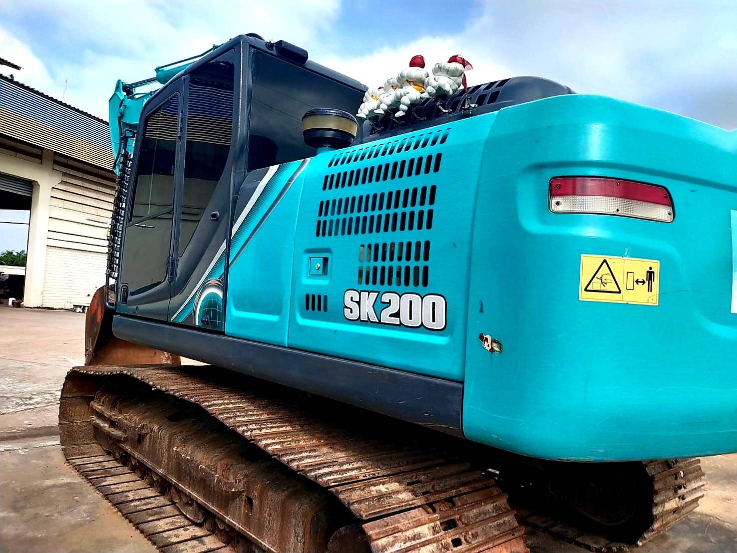 Kobelco sk200-10 YN15 , 8600 ชั่วโมง