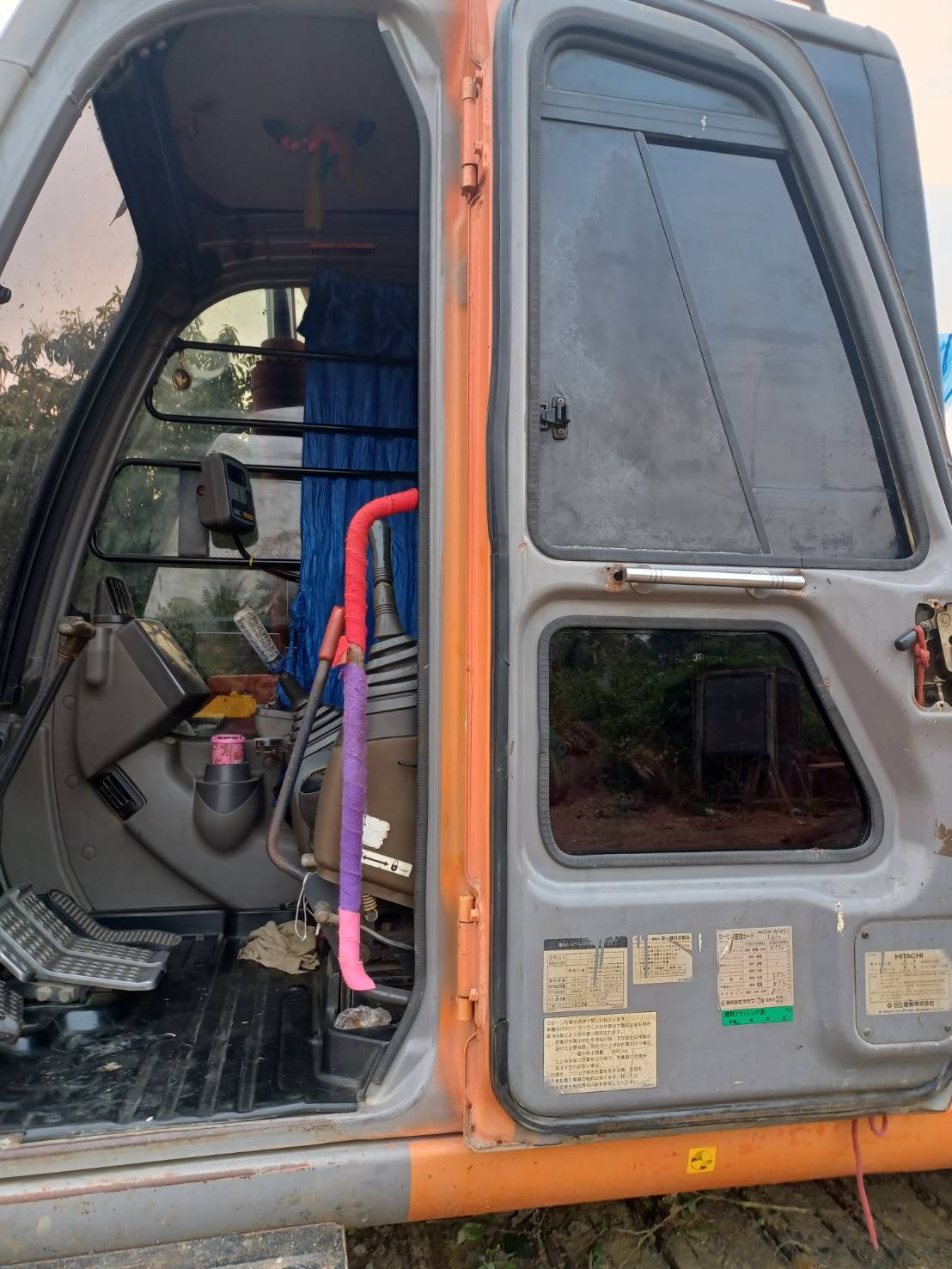 HITACHI ZX135-1 พร้อมใช้งาน HITACHI ZX135-1 พร้อมใช้งาน