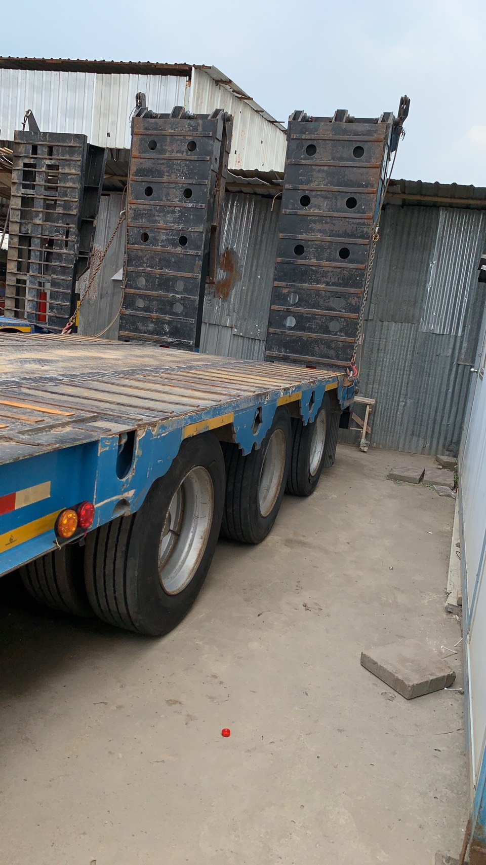 หางโรเบท3เพลา ยางใหม่12 เส้น มีบรรไดไฮดรอลิค