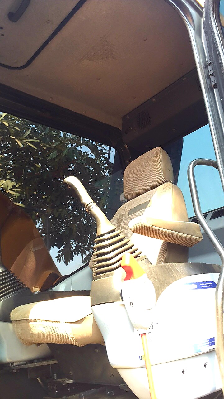 Komatsu pc200-7 [9,200 ชั่วโมง] เต็มทุกจุด