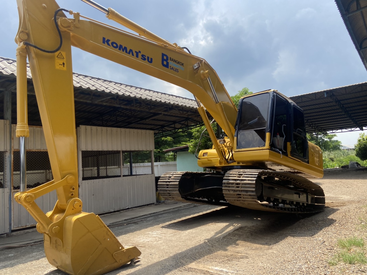 Komatsu pc200-7 เต็มทุกจุด หล่อมาก