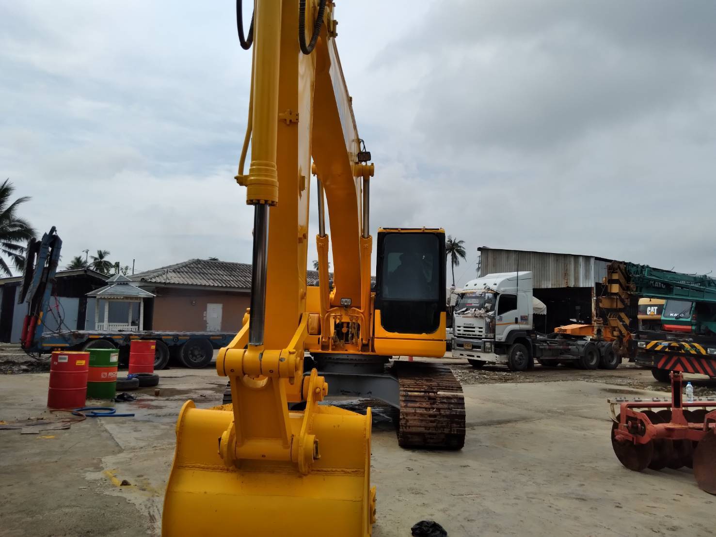 Komatsu pc200-7 เต็มทุกจุด หล่อมาก