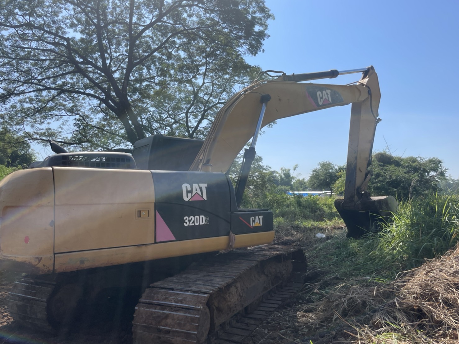 CAT320D2 พร้อมใช้งาน 11,000 ชั่วโมง CAT320D2 พร้อมใช้งาน 11,000 ชั่วโมง