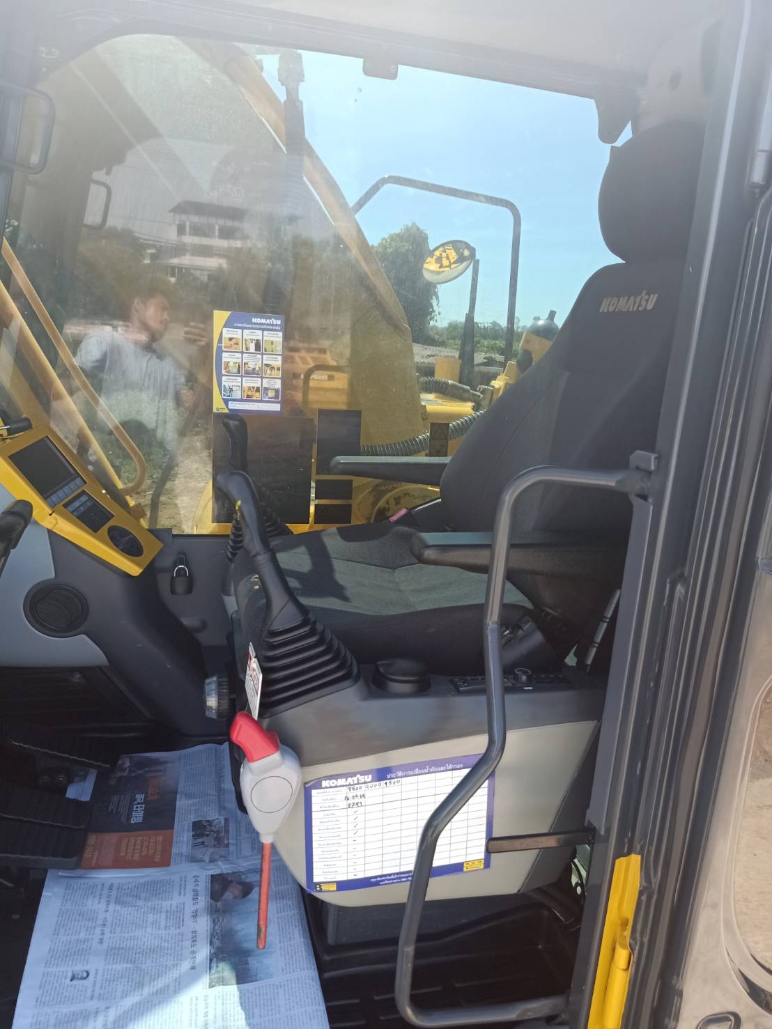 Komatsu pc200-8M0 มีลายหัวกระแทก เต็มทุกจุด หล่อมาก