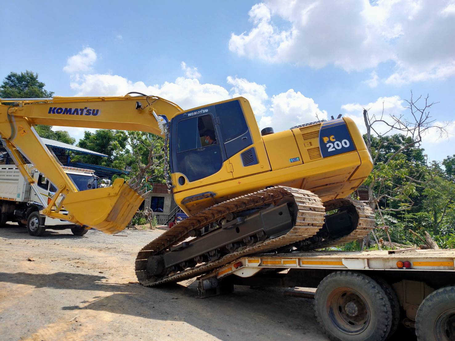 Komatsu pc200-8mo กล้องหลัง หล่อขั้นเทพ