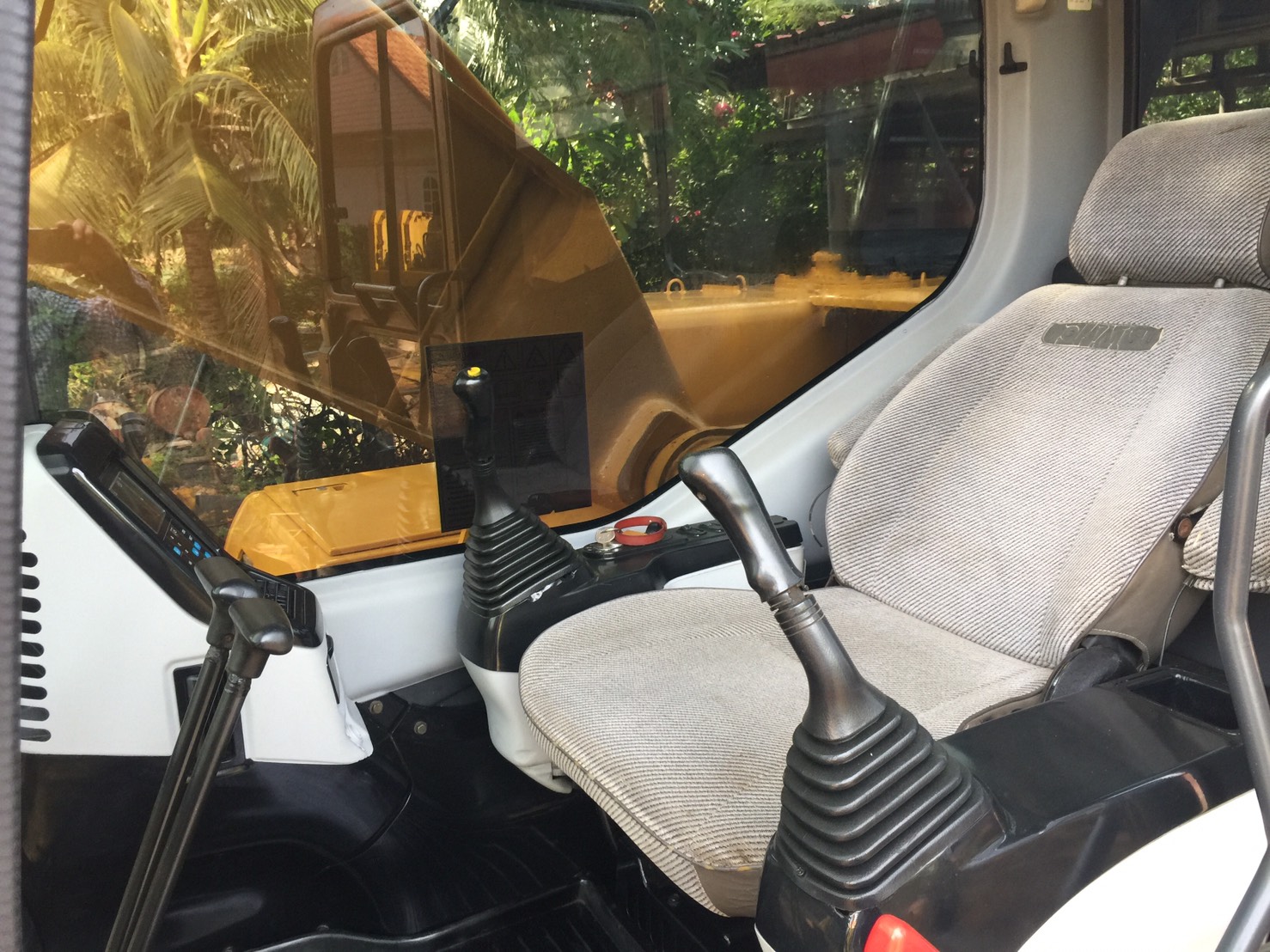 Komatsu pc200-7 เต็มทุกจุด หล่อมาก