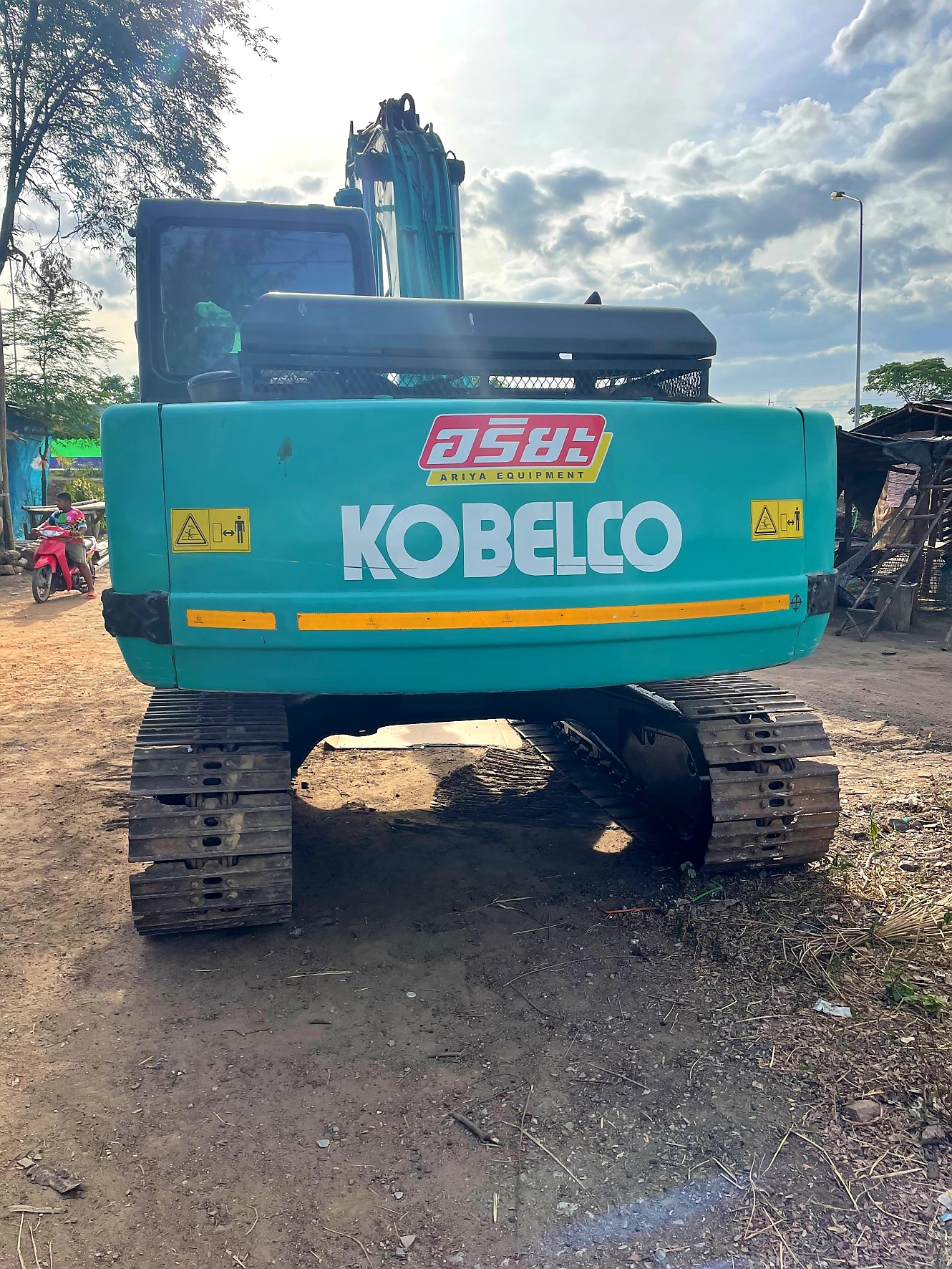 Kobelco sk120 mark3  ไฟฟ้าเต็ม ช่วงล่างเต็ม