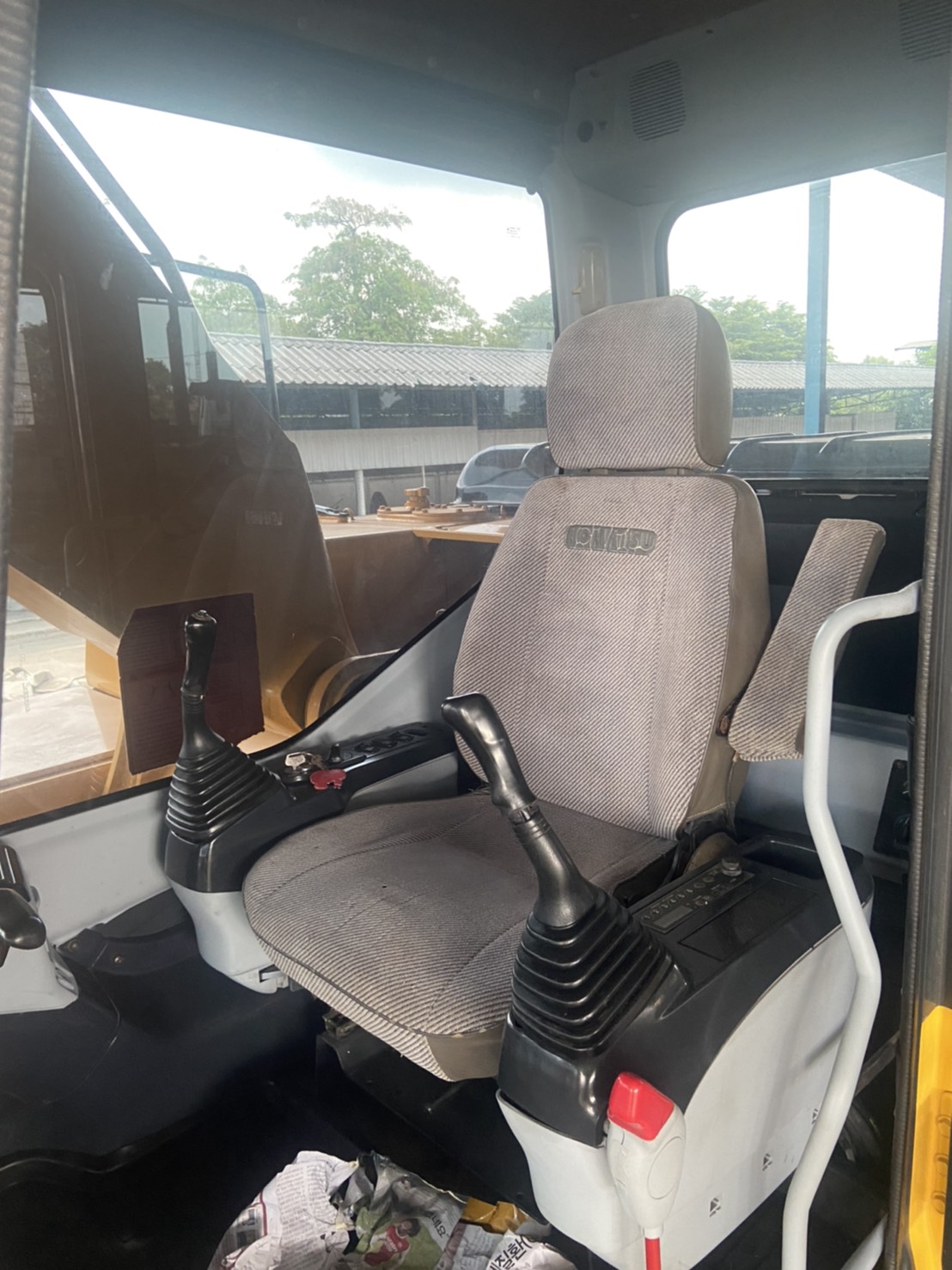 Komatsu pc200-7 เต็มทุกจุด หล่อมาก