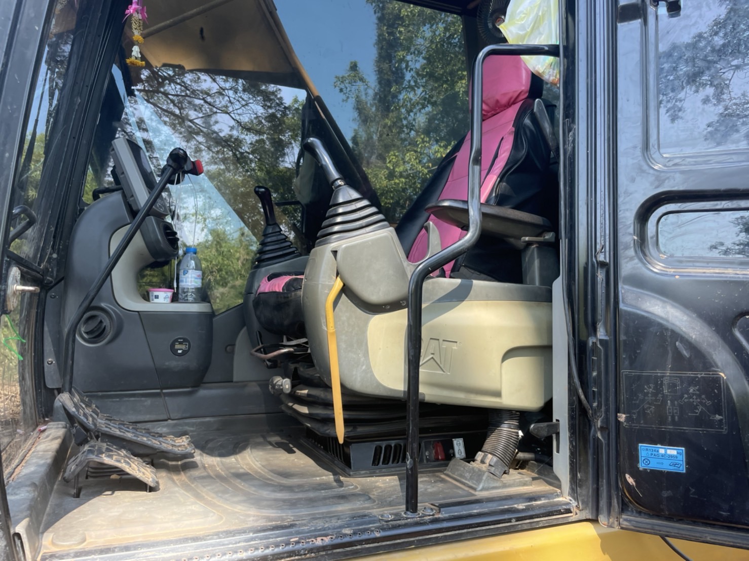 CAT320D2 พร้อมใช้งาน 11,000 ชั่วโมง CAT320D2 พร้อมใช้งาน 11,000 ชั่วโมง