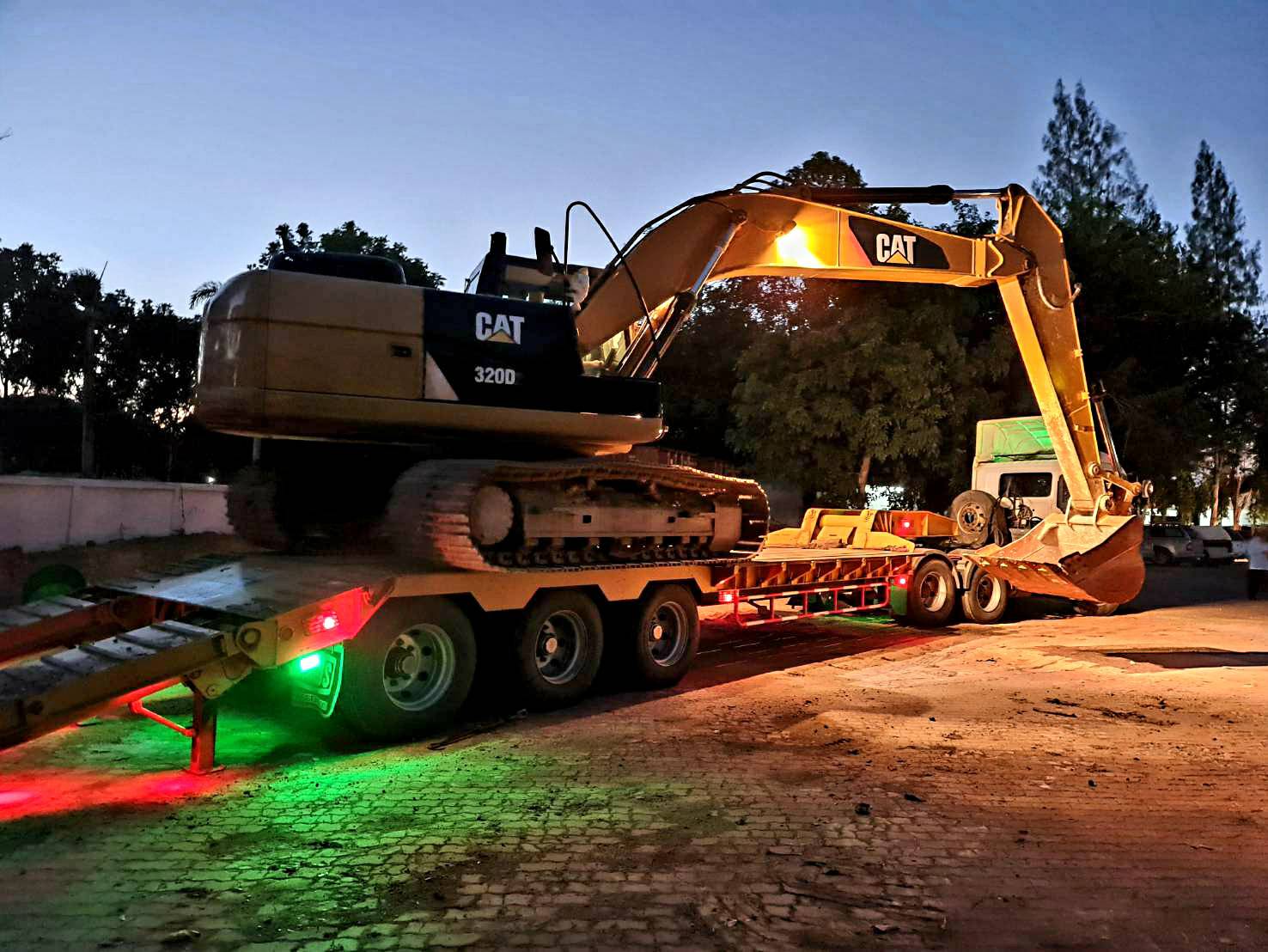 CAT320 D2 สวยเต็มทุกจุด (2,000 ชั่วโมง)