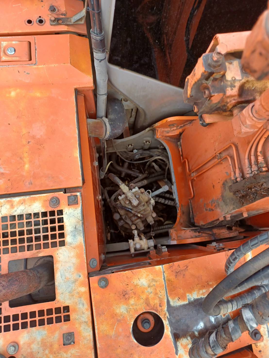 HITACHI ZX135-1 พร้อมใช้งาน HITACHI ZX135-1 พร้อมใช้งาน