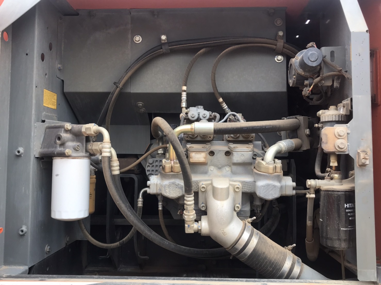 HITACHI ZX200-5G พร้อมใช้งาน 4000 ชั่วโมง