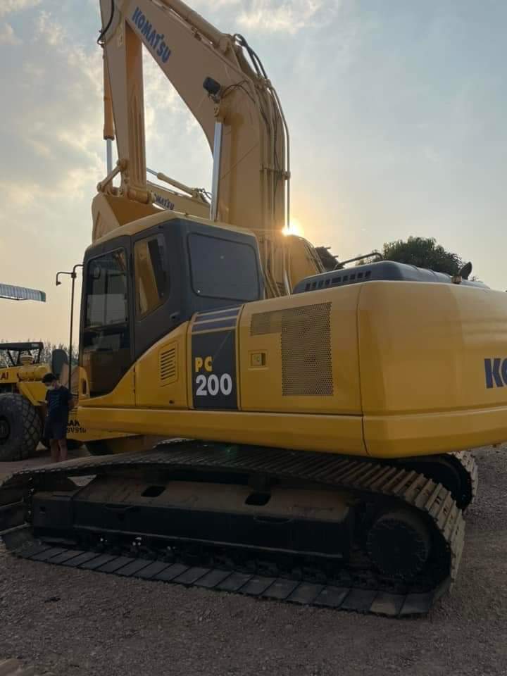 Komatsu pc200-7 เต็มทุกจุด หล่อมาก