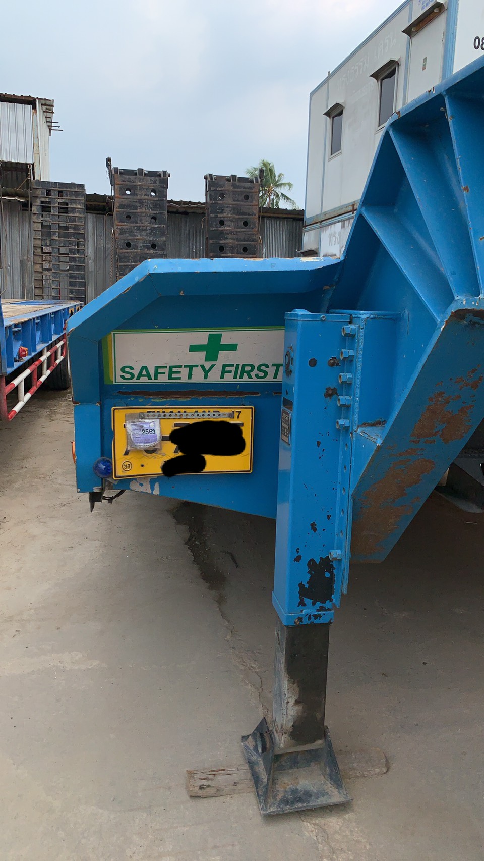 หางโรเบท3เพลา ยางใหม่12 เส้น มีบรรไดไฮดรอลิค