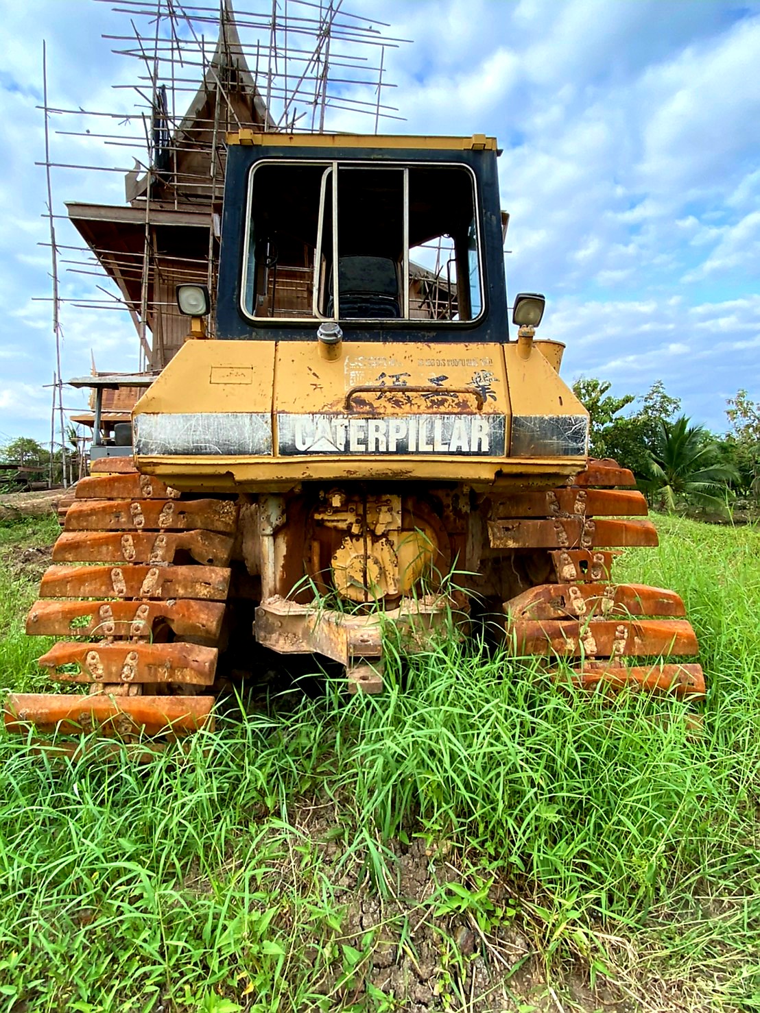 CAT D5H พร้อมใช้งานเอกสารซื้อขาย CAT D5H พร้อมใช้งานเอกสารซื้อขาย