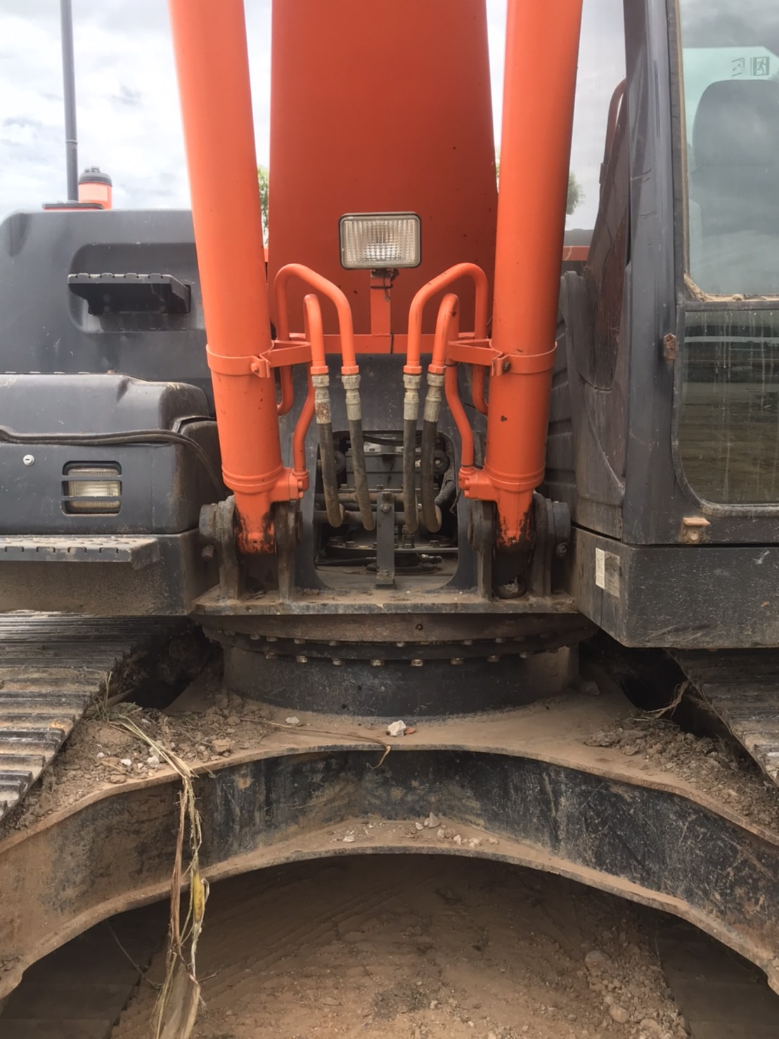 HITACHI ZX200-5G รถสวยระบบเต็ม 4000 ชั่วโมง