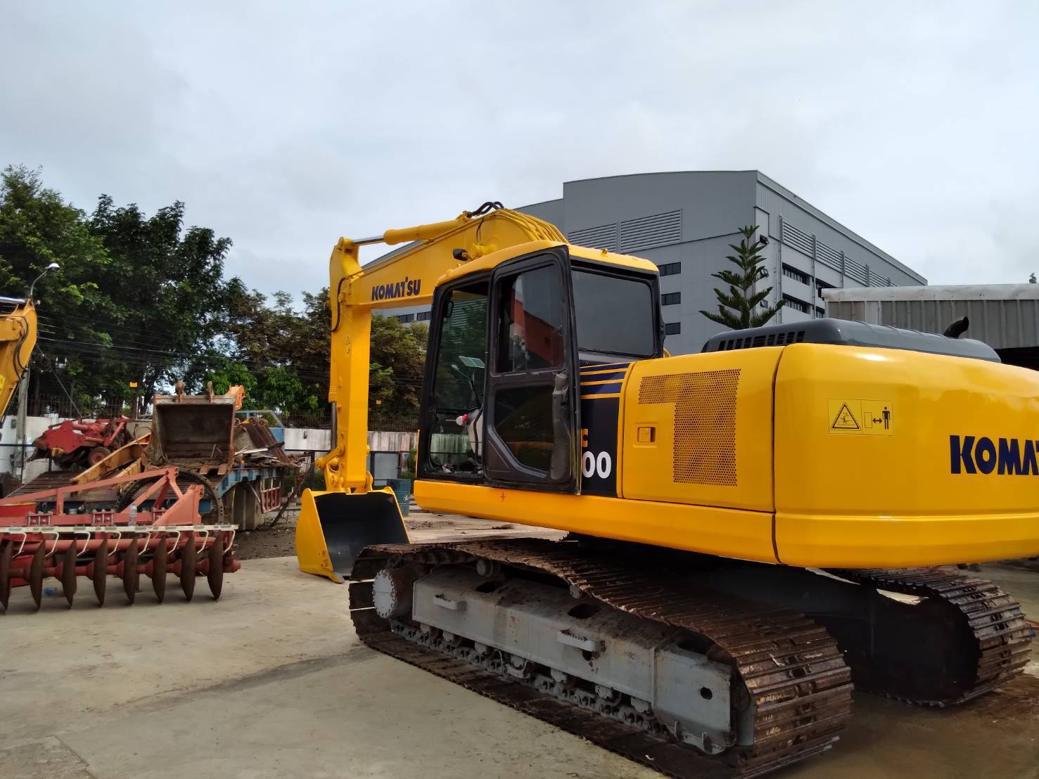 Komatsu pc200-7 เต็มทุกจุด หล่อมาก