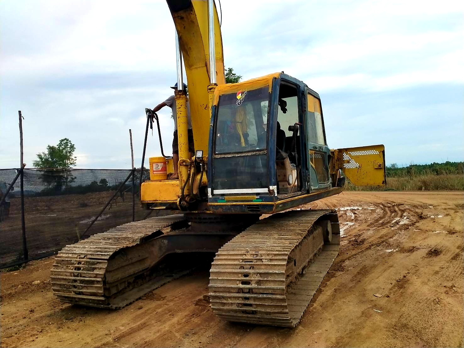 KOBELCO SK200 MARK3 ไฟฟ้าครบ ช่วงล่างเต็ม