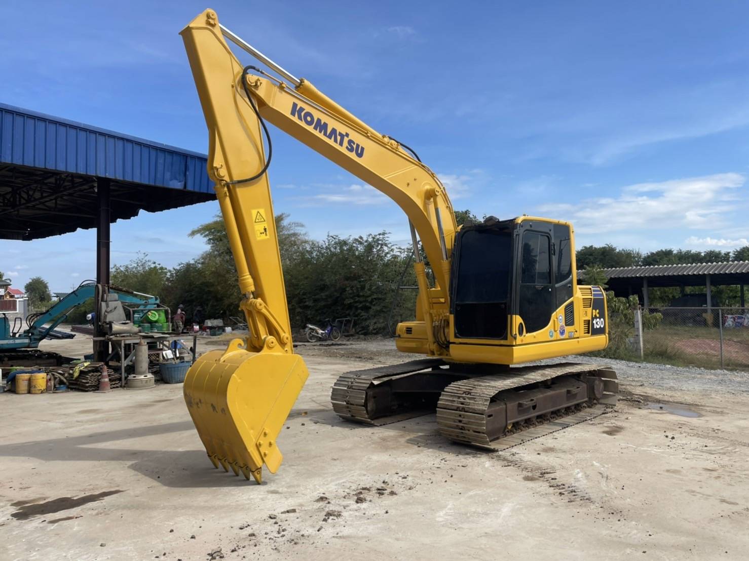 Komatsu pc130-8 พร้อมใช้งาน Komatsu pc130-8 พร้อมใช้งาน