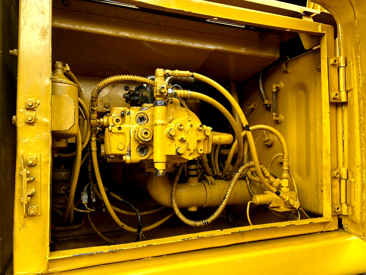 Komatsu pc200-6 ซีเรียลสูง หล่อขั้นเทพ