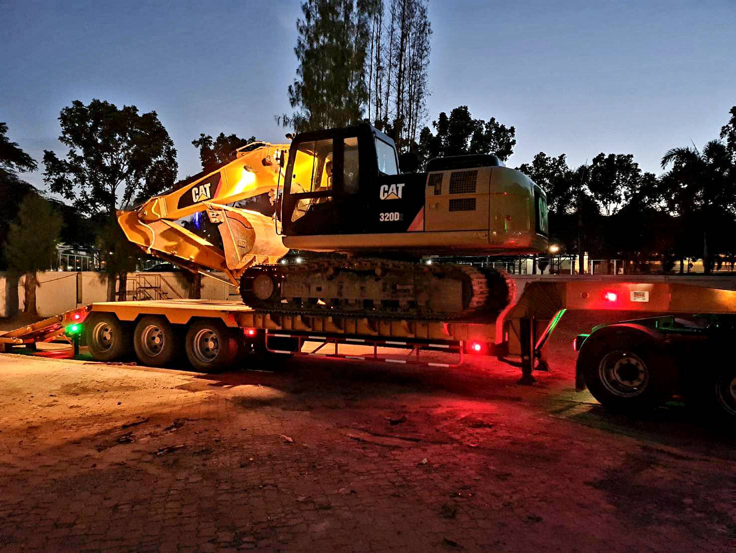 CAT320 D2 สวยเต็มทุกจุด (2,000 ชั่วโมง)