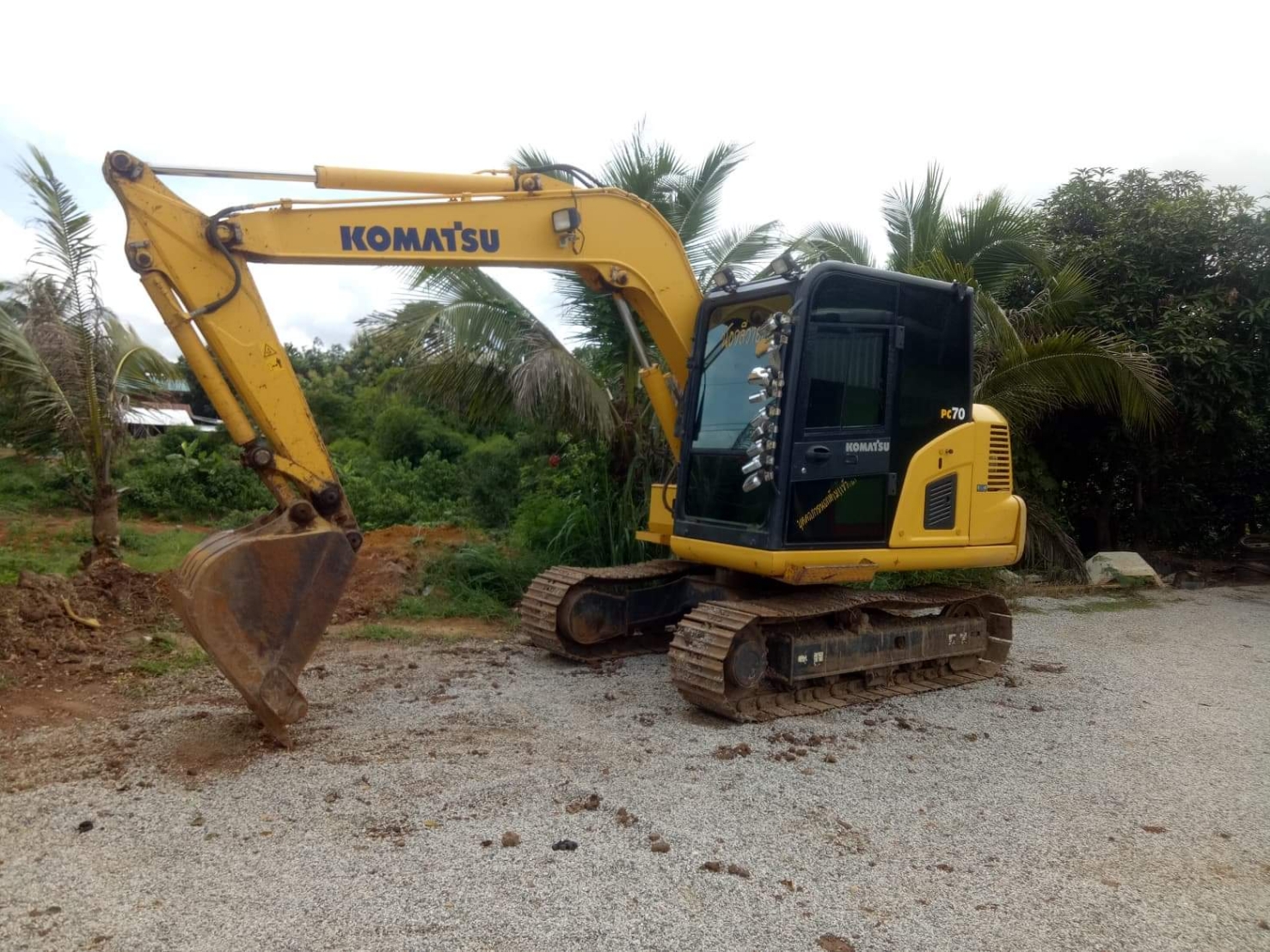ขายรถ โคมัตซุ pc70-8