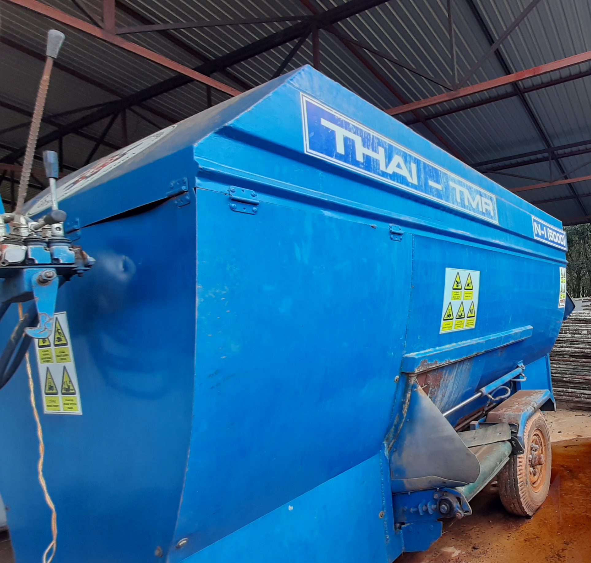 ขายเครื่องผสมอาหารสัตว์TMR