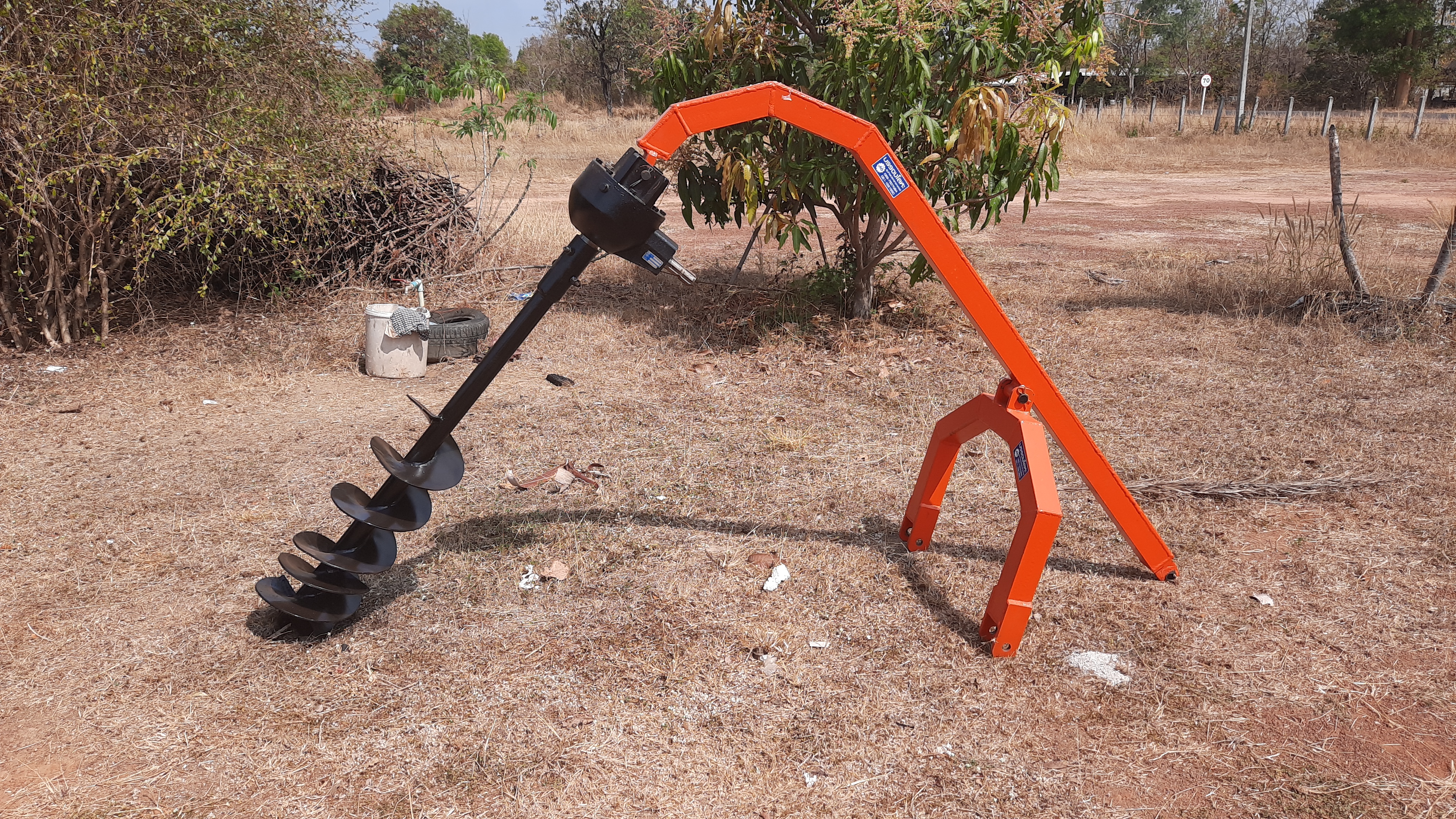 ขายเครื่องเจาะหลุมติดรถไถรุ่นLของใหม่