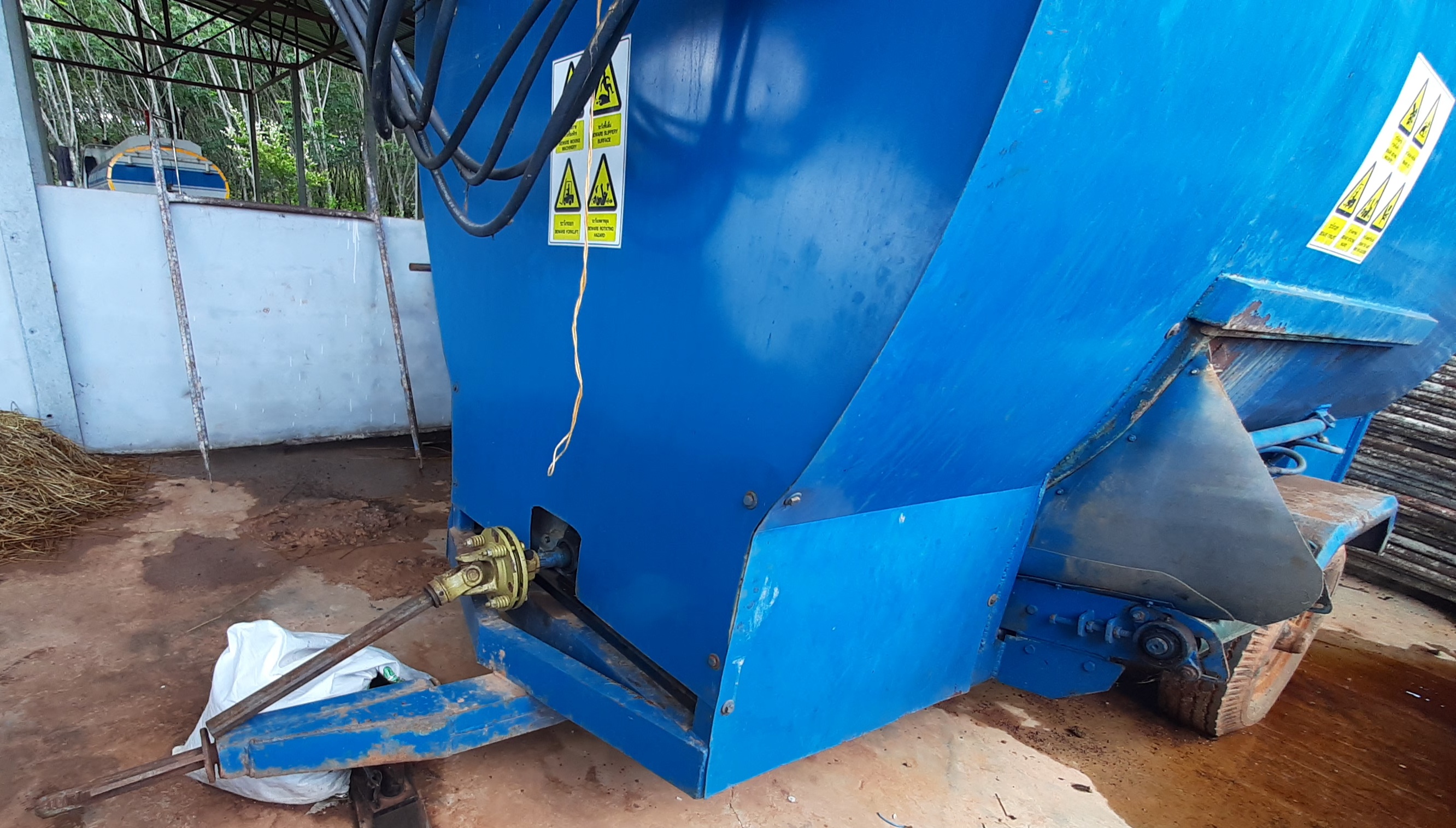 ขายเครื่องผสมอาหารสัตว์TMR