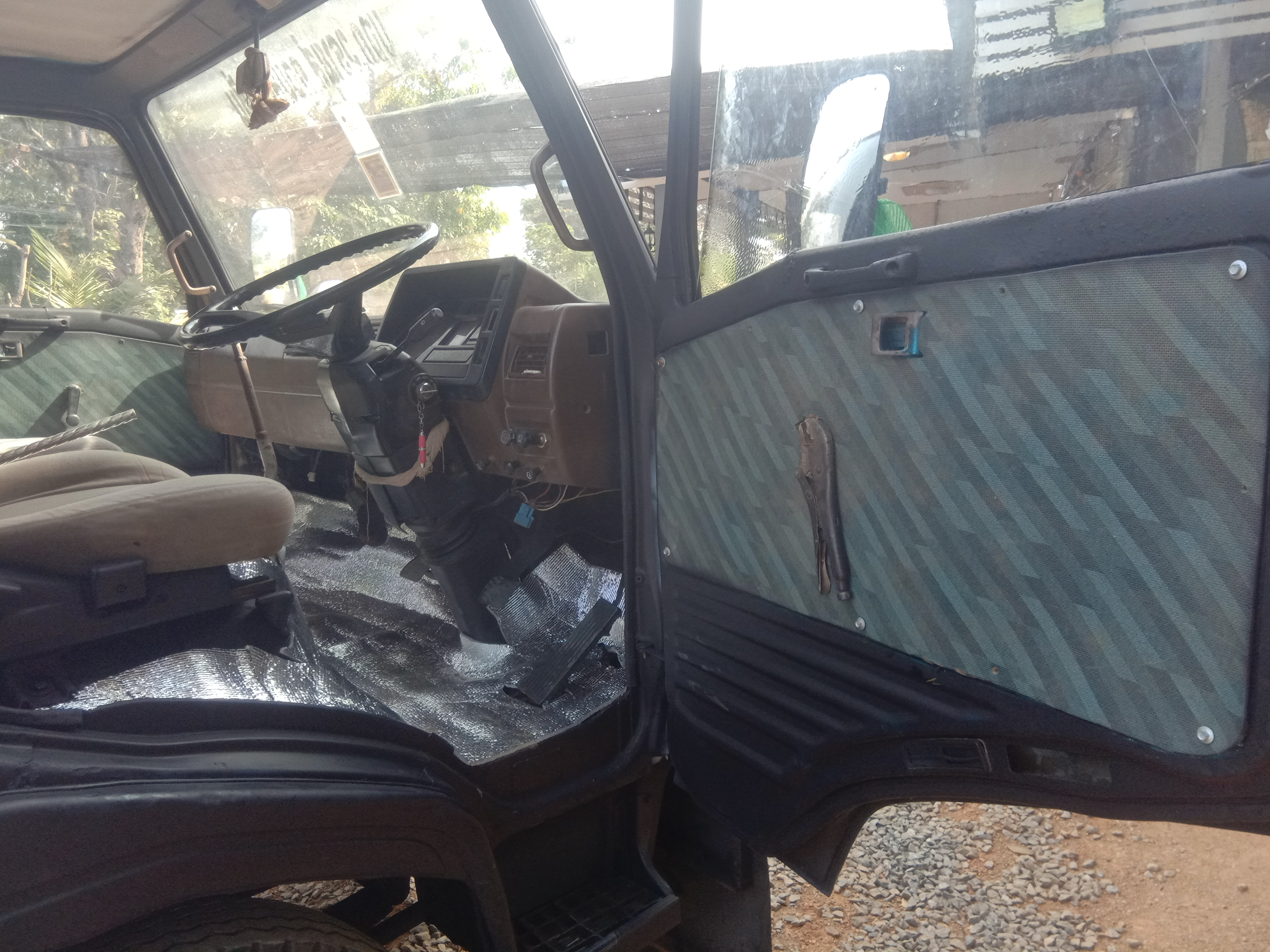 หกล้อHino117แรงFC112หน้าFหลังใส่Megaมีแอร์เย็นดีเอกสาร3ชุดพร้อมเล่มยางดีดีสีเก็บใหม่ตามสภาพรถยาว400ดั้มดินพร้อมใช้ส่งฟรีโทร0810118032ต้นบ้นไร่