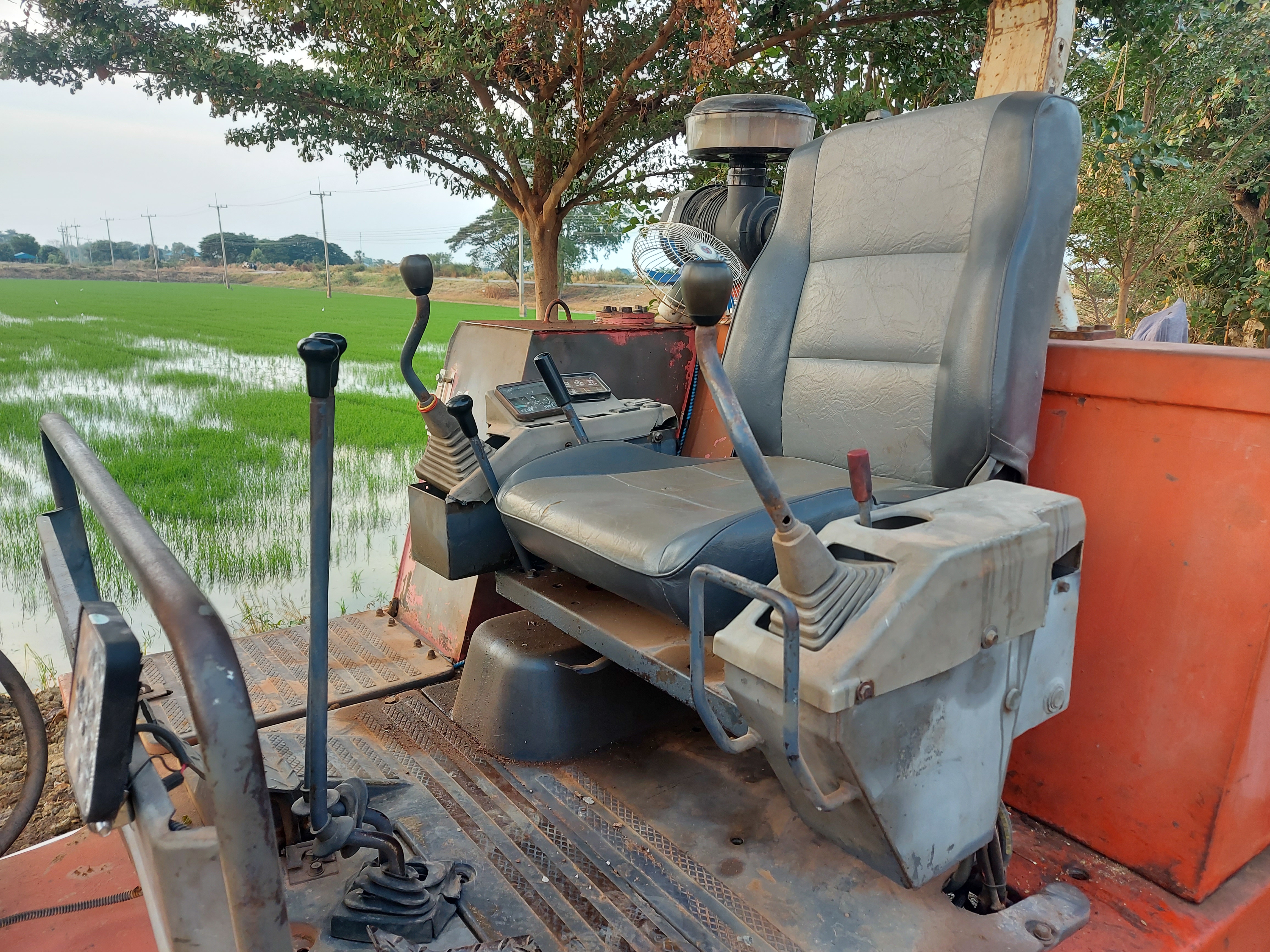 IHI 35GX คอลโทลน้ำมันปั๊มนิ้ว มีลายหัวเจาะ IHI 35GX คอลโทลน้ำมันปั๊มนิ้ว มีลายหัวเจาะ