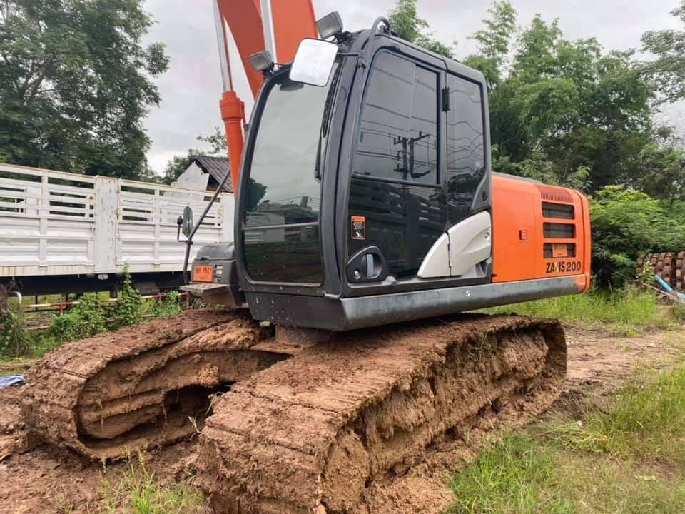ขาย-->HITACHI. ZX200-5Gรถ2887ชั่วโมงสภาพป้ายแดงเอกสารเล่มทะเบียน 2,150,000. 0857466322