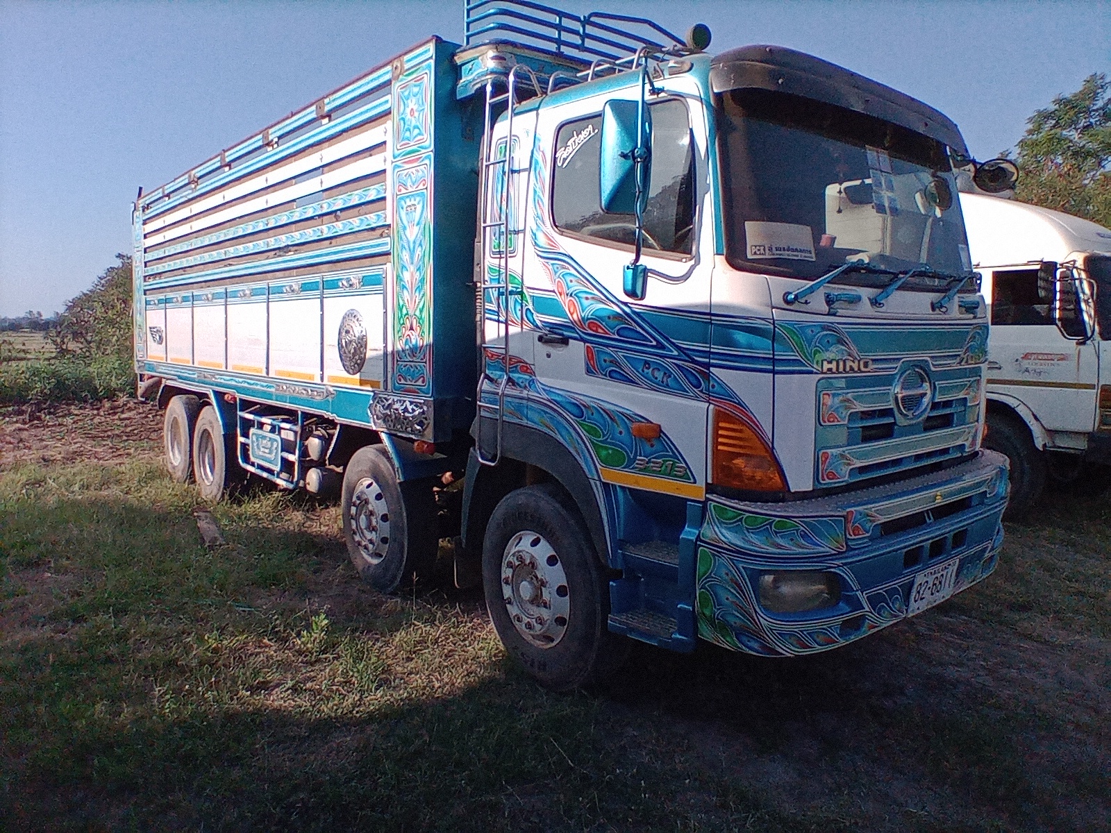 12ล้อ2เพลาดั้ม HINO S700   414แรง ปี55