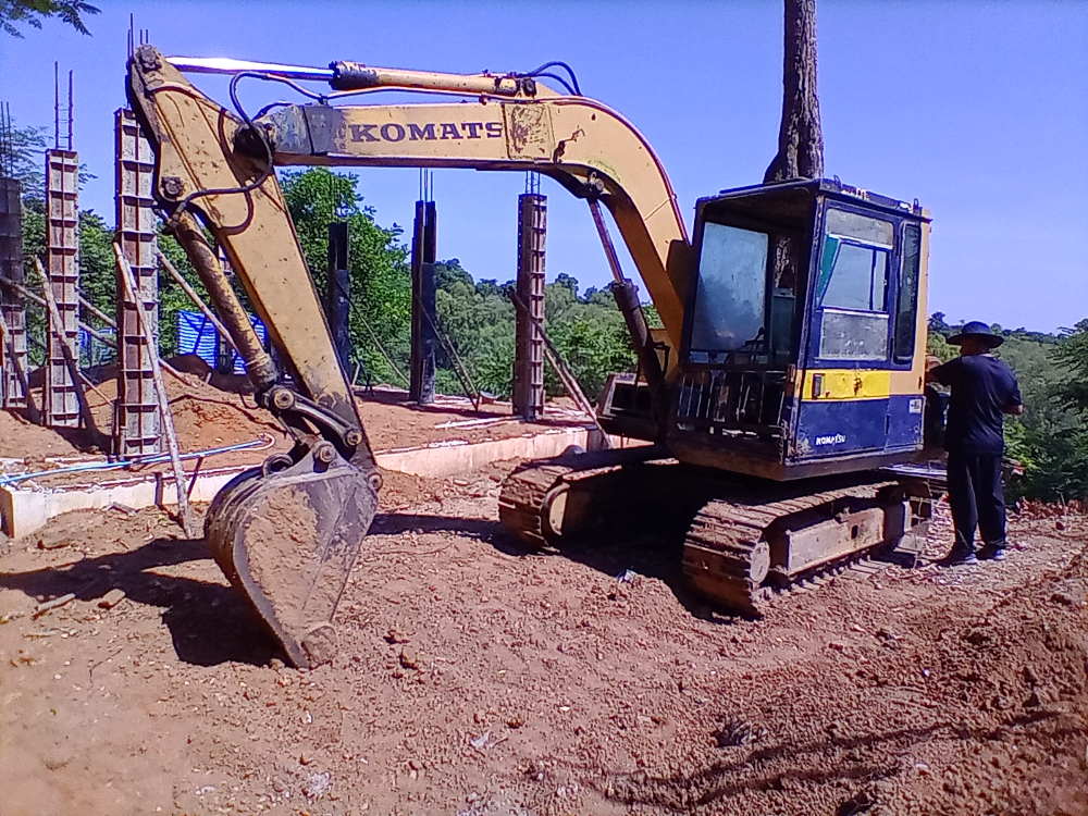 KOMATSU PC60-5 เครื่องแน่น ปั้มแรง ช่วงล่างเต็ม