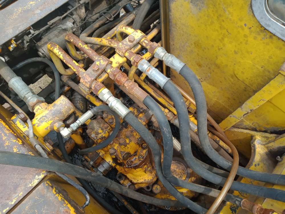 ขายตัดแยกอะไหล่หรือเหมาทั้งคัน KOMATSU PC60-2 ปั้มไม่มีกำลังอย่างอื่นทำงานได้ดี