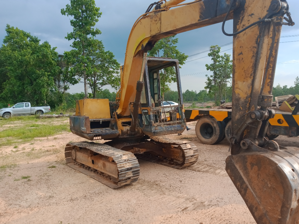 KOMATSU PC60-5 เครื่องแน่น ปั้มแรง ช่วงล่างเต็ม