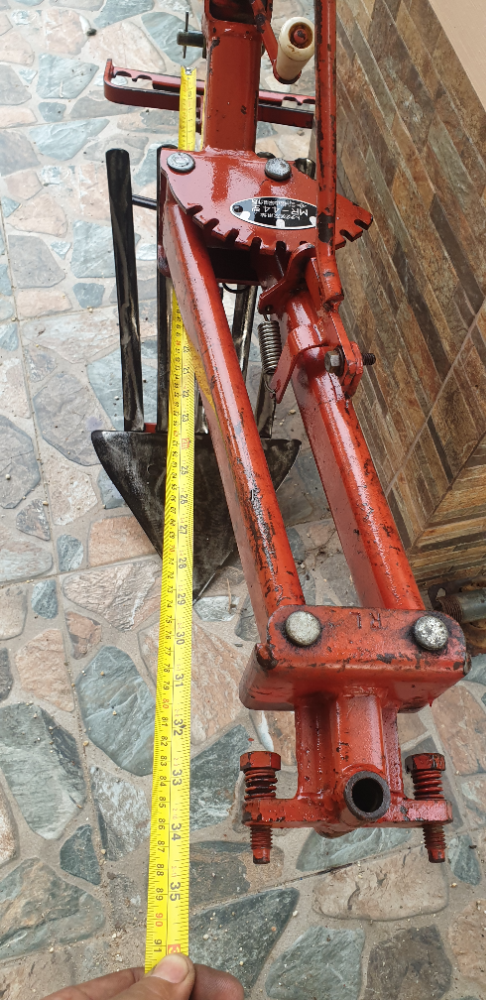 ชายผานหัวหมูรถไถเดินตามเก่าญี่ปุ่น