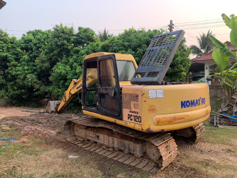 ขายแม็คโครยี่ห้อ Komatsu pc120-6 เอกสารเล่มทะเบียน รถใช้งานปกติราคา580,000